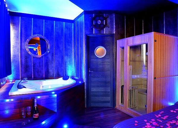 Hôtel Et Chambre Avec Jacuzzi Privatif à Lyon (2022) Cupiroom