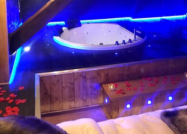 Hôtel Et Chambre Avec Jacuzzi Privatif à Lyon
