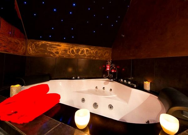 Hôtel et chambre avec jacuzzi privatif à Nantes • Cupiroom