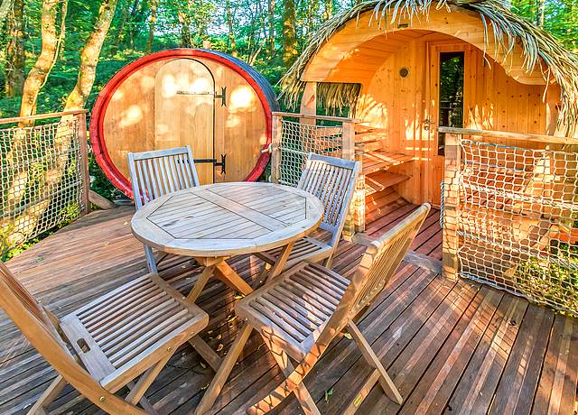 Dormir dans une cabane dans les arbres proche de Bordeaux aux Cabanes de la Romaningue