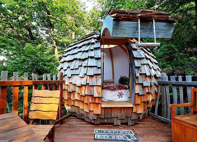 Dormir dans une cabane dans les arbres proche de Nice aux Ecrins de Belvédère