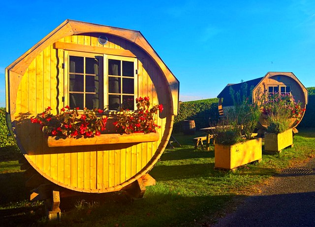 Nuit insolite en amoureux près de Lyon, au Camping la Grappe Fleurie